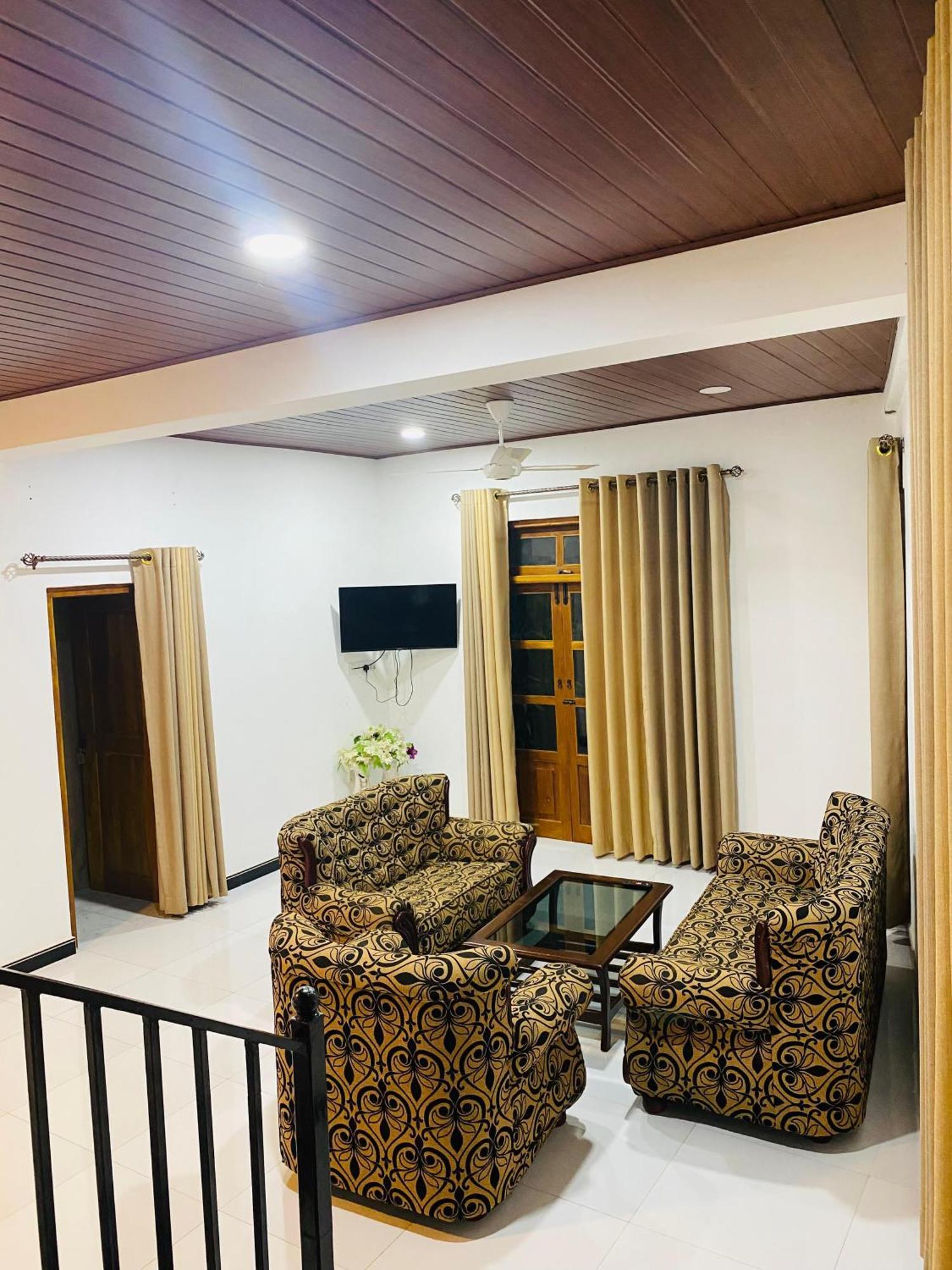 Enara Luxury Stay Katugastota Dış mekan fotoğraf